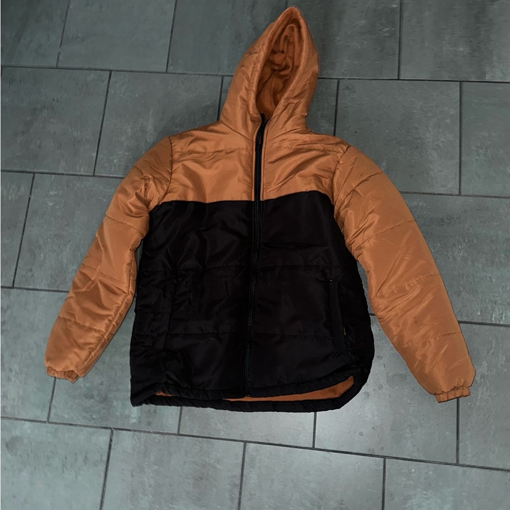 Men's Black and Tan puffer jacket
